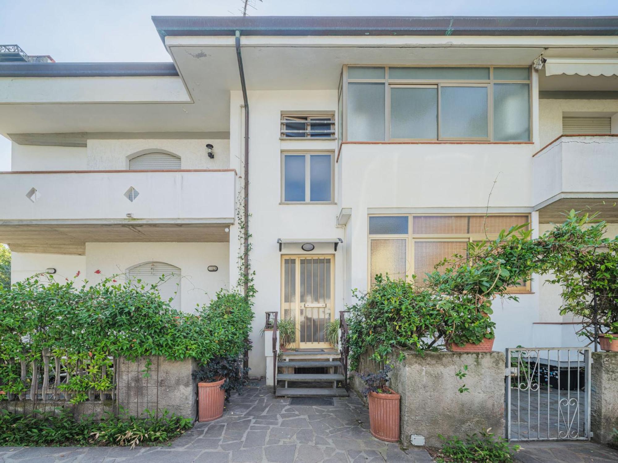 Apartment Dei Fiori By Interhome Lido di Camaiore Exterior photo