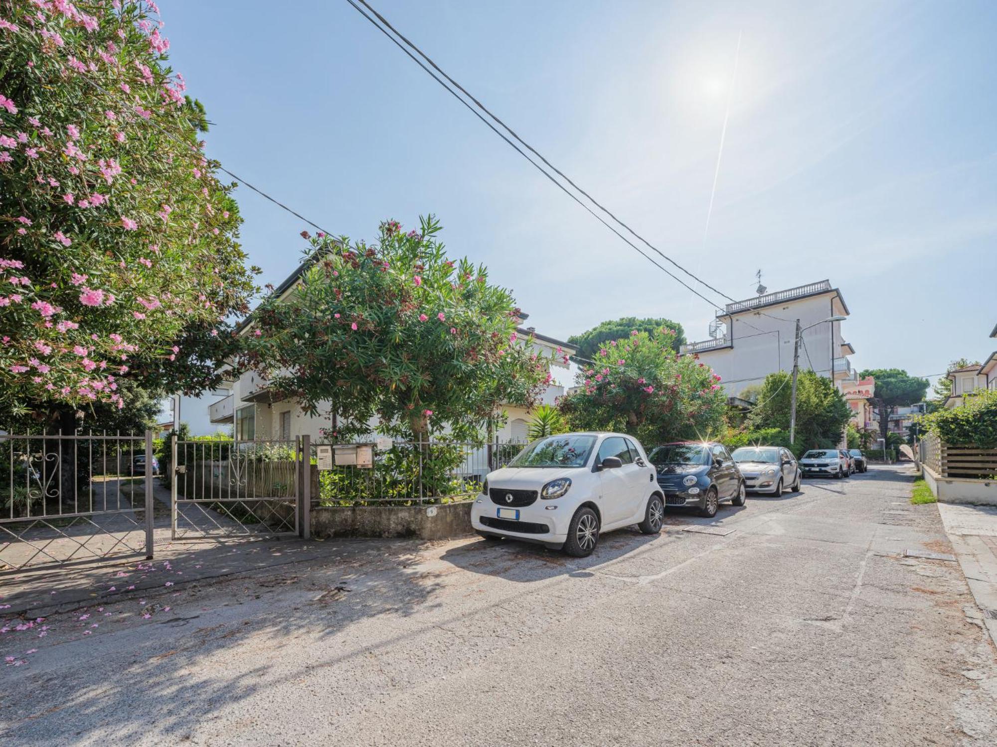 Apartment Dei Fiori By Interhome Lido di Camaiore Exterior photo
